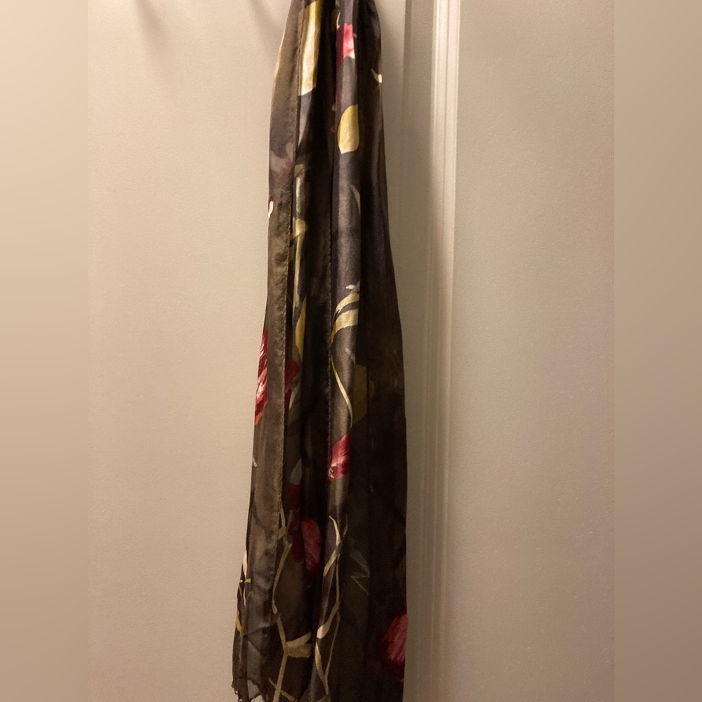 Beautiful scarf in brown with burgundy and tan and gold
